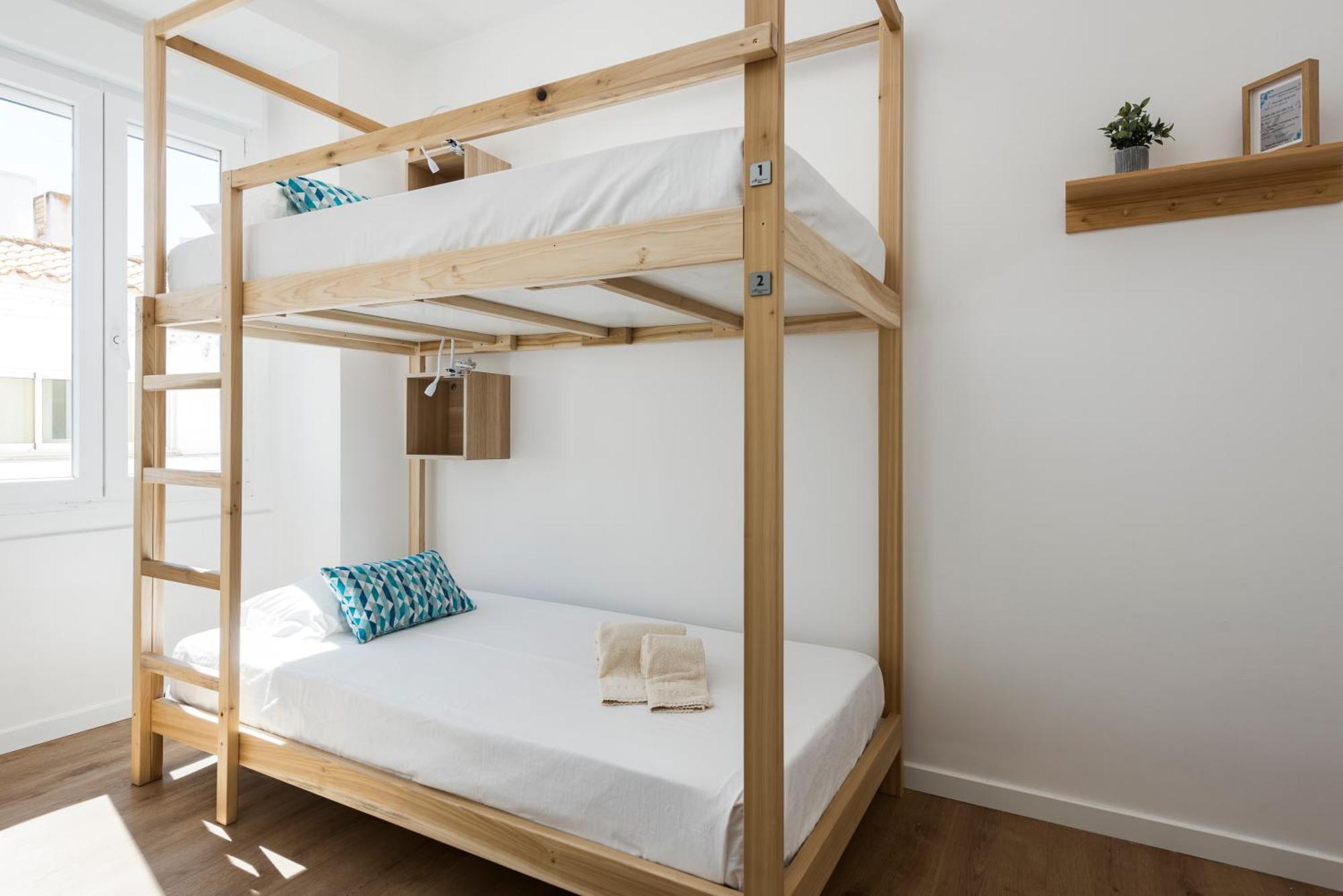 Madalena Hostel E Suites Faro Exterior photo